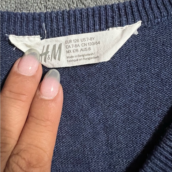 Boys H&M sweater size 7-8 - Picture 2 of 2